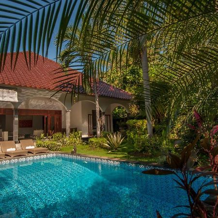 Villa Kelapa Lovina Exteriör bild